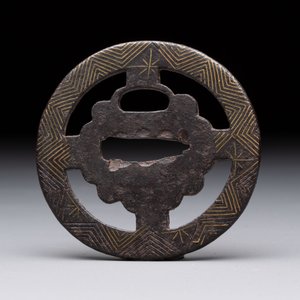 Nine various Japanese netsuke, an inro, a tsuba, a yatate, a bamboo kiseruzutsu and a covered bronze box, Edo/Meiji, 19th C. — photo 21