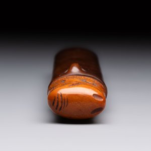Nine various Japanese netsuke, an inro, a tsuba, a yatate, a bamboo kiseruzutsu and a covered bronze box, Edo/Meiji, 19th C. — photo 25