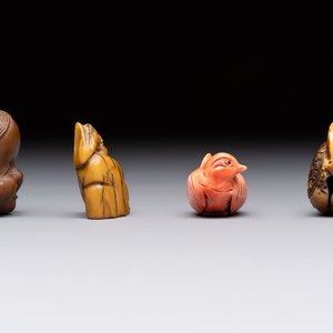 Nine various Japanese netsuke, an inro, a tsuba, a yatate, a bamboo kiseruzutsu and a covered bronze box, Edo/Meiji, 19th C. — photo 5