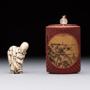 Nine various Japanese netsuke, an inro, a tsuba, a yatate, a bamboo kiseruzutsu and a covered bronze box, Edo/Meiji, 19th C. — 照片 14