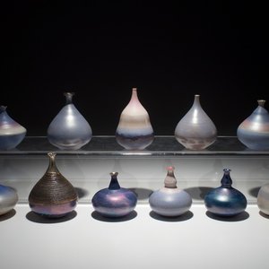 Onze petits vases modernistes aux émaux bleuâtres, Perignem et Amphora, 2ème moitié du 20ème — photo 1