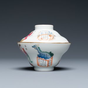 Onze soucoupes et six tasses en porcelaine de Chine famille rose à décor 'Wu Shuang Pu', la plupart marque et époque de Daoguang — photo 15