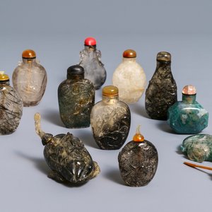 Onze tabatières en agate et quartz, Chine, 19/20ème — photo 1