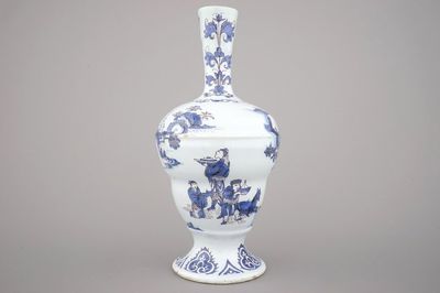 Opmerkelijke blauw en mangaan Delftse vaas, 17e eeuw