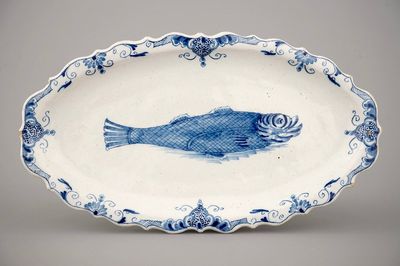 Un plat à hareng ovale en Delft bleu et blanc, 18ème siècle