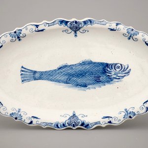 Un plat à hareng ovale en Delft bleu et blanc, 18ème siècle — photo 1