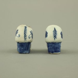 Paar blauw en witte Delftse schoentjes, 18e eeuw — foto 3