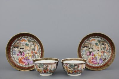 Paar mandarijnse kopjes en schoteltjes, famille rose, Qianlong, 18e