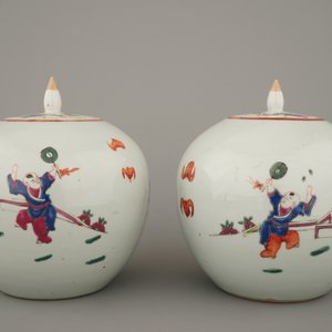 Paar potten met deksels in Chinees porselein, famille rose, 19e eeuw — foto 3