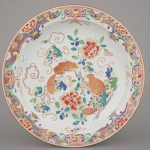 Paar schotels in Chinees porselein met eekhoorns, famille rose, 18e eeuw — foto 5
