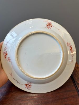 Paire d'assiettes en porcelaine de Chine de style Imari à décor 'Xi Xiang Ji', Kangxi — photo 6