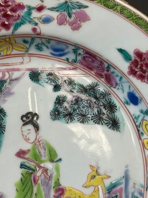 Paire d'assiettes en porcelaine de Chine famille rose à décor de Magu, Yongzheng — photo 6