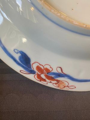 Paire d'assiettes en porcelaine de Chine famille rose à décor d'un coq, Yongzheng — photo 23