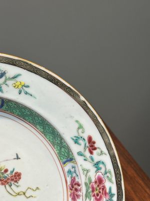 Paire d'assiettes en porcelaine de Chine famille rose à décor 'Lan Caihe', Yongzheng — photo 10