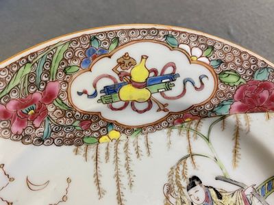 Paire d'assiettes en porcelaine de Chine famille rose à décor 'Xi Xiang Ji', Yongzheng — photo 7