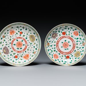 Paire d'assiettes en porcelaine de Chine famille verte, Kangxi — photo 2