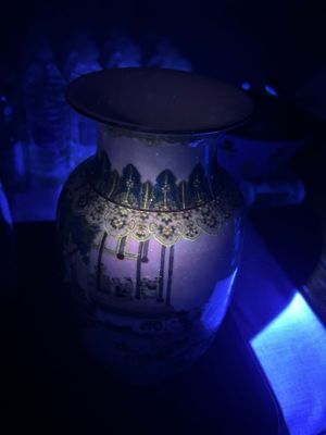 Paire de beaux vases de forme lanterne en porcelaine de Chine famille rose à décor des 'cent garçons', marque Yan Xi Tong He 燕囍同和, République — photo 17