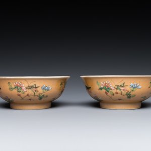 Paire de bols en porcelaine de Chine famille rose à décor de sauterelles sur fond café au lait, marque et époque de Daoguang — photo 5