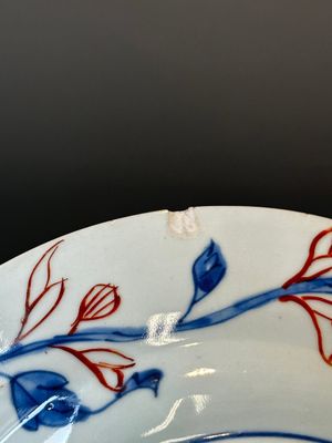 Paire de bols et quatre assiettes en porcelaine de Chine famille rose, Yongzheng/Qianlong — photo 24