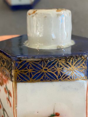 Paire de bouteilles de forme hexagonale en porcelaine de Chine famille verte, Kangxi — photo 11