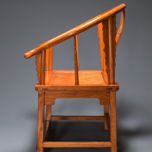 Paire de chaises de type 'fer à cheval' en bois d'olme, Chine, République — photo 5
