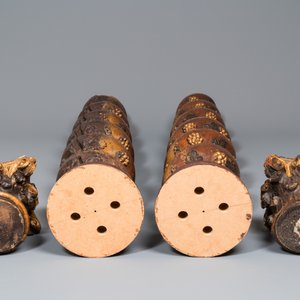 Paire de colonnes en bois sculpté de pampres de vigne, 18ème — photo 6