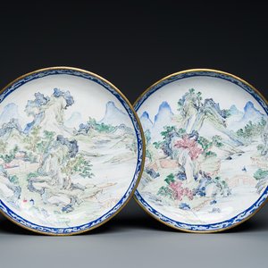 Paire de coupes en émaux de Canton du type 'Master of the rocks', Yongzheng/Qianlong — photo 1