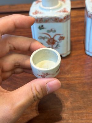 Paire de flacons de formes carrées en porcelaine de Chine famille verte, Kangxi — photo 7