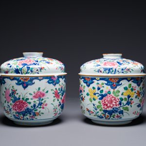 Paire de grands pots couverts en porcelaine de Chine famille rose à décor floral, Qianlong — photo 3