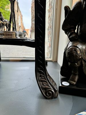 Paire de grands socles en bois sculptés aux plateaux en marbre, Chine, 19ème — photo 13