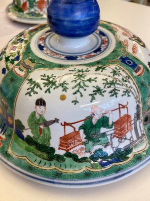 Paire de grands vases couverts en porcelaine de Chine famille verte, Kangxi — photo 38