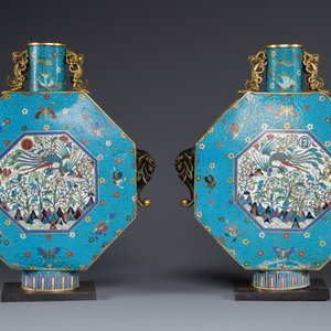 Paire de grands vases de forme octogonale de type 'bianhu' en émaux cloisonnés, Chine, Qianlong/Jiaqing — photo 4