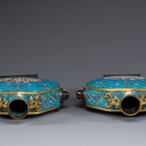 Paire de grands vases de forme octogonale de type 'bianhu' en émaux cloisonnés, Chine, Qianlong/Jiaqing — photo 6