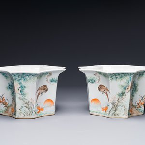 Paire de jardinières en porcelaine de Chine qianjiang cai, signé Cha Yishun 查義順, 19/20ème — photo 1