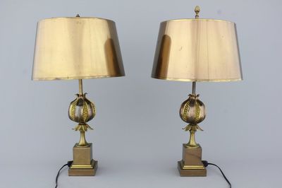 Paire de lampes à décor de grenades, Maison Charles, marquées, env, 1950