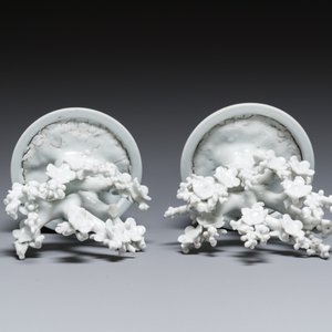 Paire de modèles d'arbres dans jardinières en porcelaine blanche de Chine, Kangxi — photo 6
