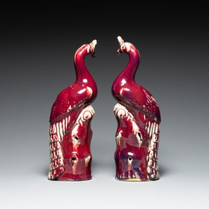 Paire de modèles de paons en porcelaine de Chine à émail flambé sur socles en bois, 19ème — photo 4