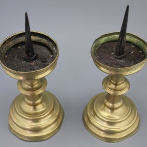 Paire de piques-cierge en bronze, 16 — photo 1