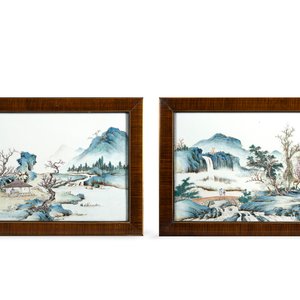 Paire de plaquettes en porcelaine de Chine avec peinture fine d'un paysage, 19e — photo 1
