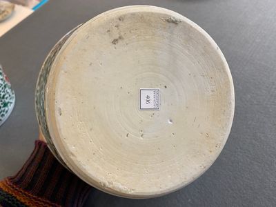 Paire de pots à chaux et leur couvercles en porcelaine de Chine famille verte, Kangxi — photo 9