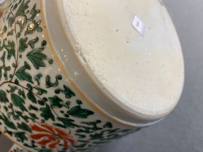 Paire de pots à chaux et leur couvercles en porcelaine de Chine famille verte, Kangxi — photo 10
