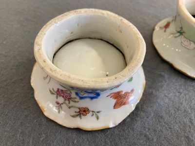 Paire de salerons en porcelaine de Chine famille rose, Qianlong — photo 3