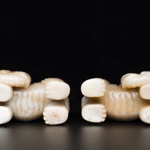 Paire de sculptures d'éléphants en jade blanc et rouille, Chine, Qianlong — photo 8