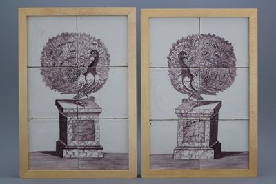 Paire de tableaux de carreaux en faïence de Delft, manganèse,représentant 2 paons,18e