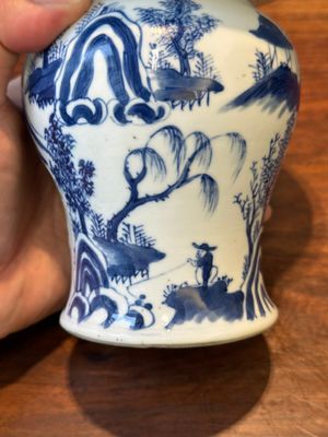 Paire de tazzas d'offrande en porcelaine de Chine en bleu et blanc à décor de '漁樵耕讀圖', marque Zhu Jiang Ruo Ji 珠江若記, 19ème — photo 18