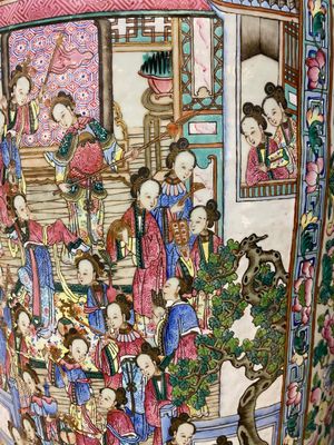 Paire de très grands vases en porcelaine de Chine famille rose, 19ème — photo 23