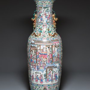 Paire de très grands vases en porcelaine de Chine famille rose, 19ème — photo 2