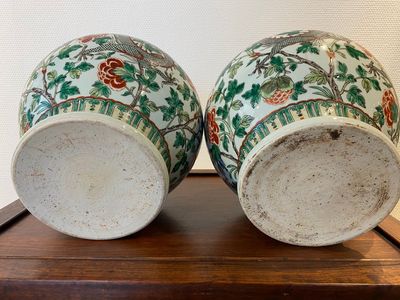 Paire de vases à décor de dragons en porcelaine de Chine famille verte, marque de Chenghua, 19ème — photo 8