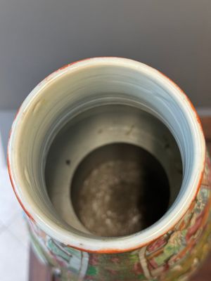 Paire de vases couverts de forme double gourde en porcelaine de Chine famille rose de Canton, 19ème — photo 9