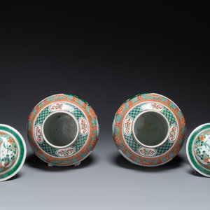 Paire de vases couverts en porcelaine de Chine famille verte à décor 'Wen Wang Fang Xian 文王訪賢', 19ème — photo 3